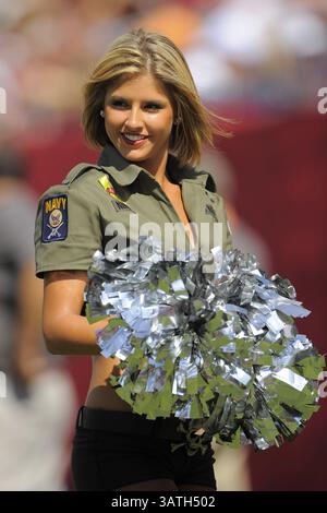 24. Oktober 2010 - USA Tampa, Florida, - 24. Oktober 2010; Tampa, FL, USA; Tampa Bay Buccaneers Cheerleader bei den Bucs-Spiel gegen die St. Louis Rams im Raymond James Stadium. (Kredit-Bild: © Scott A. Miller über ZUMA Draht) Stockfoto