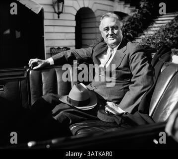 Februar 2016 – US-Präsident Franklin Roosevelt, Portrait in Car, Washington DC, USA, um 1936 (Foto: © Glasshouse Via ZUMA Wire) Stockfoto