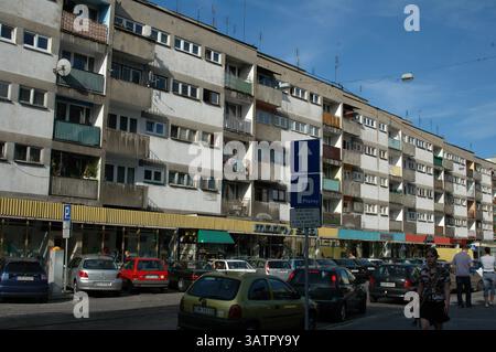 BRESLAU  POLEN 24. Juni 2005. Alte Häuser und Leute, die im Wraclaw Squire laufen... Stockfoto