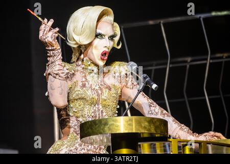 Mailand Italien. april 2025. RUPAULS DRAG-RENNEN live auf der Bühne in Alcatraz während der „WERQ The Worlds 2025 World Tour“. Stockfoto