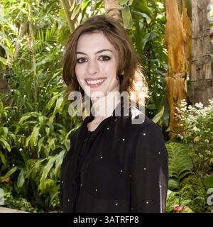31. Mai 2008 – Los Angeles, Kalifornien, USA – Bild von: - Picture zeigt: Anne Hathaway, das für „Get Smart“ in Los Angeles, CA. 31. Mai 2008 wirbt. (Bild: © Armando Gallo/ZUMA Studio) Stockfoto