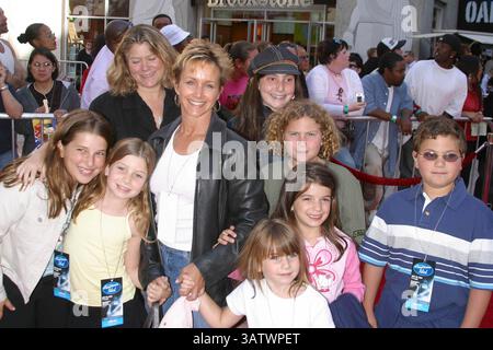 26. MAI 2004 - HOLLYWOOD, KALIFORNIEN, USA - K37535MR.AMERICAN IDOL FINALE - ANKUNFT IM KODAK THEATRE HOLLYWOOD AND HIGHLAND, HOLLYWOOD, KALIFORNIEN.05.26/2004. MILAN RYBA/2004.GABRIELLE CARTERIS. (Kreditbild: © Globe Photos/ZUMAPRESS.com) Stockfoto