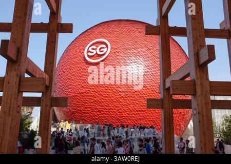 Das Äußere des Singapore Pavillons und eines Teils des Grand Rings auf der Osaka Expo in Japan im April 2025. Stockfoto