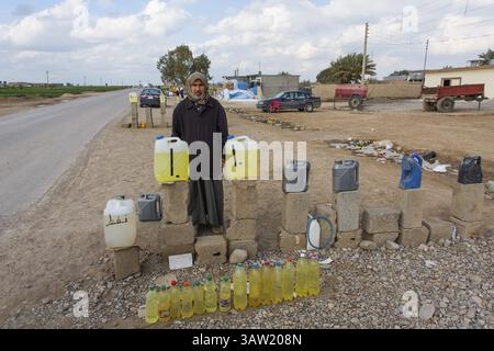 25. Januar 2016 - Kalar, Irak - Tankstelle im Nordirak (Foto: © Ton Koene via ZUMA Wire) Stockfoto