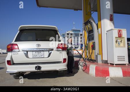 Februar 2016 – Erbil, Irak – Tankstelle im Nordirak (Foto: © Ton Koene via ZUMA Wire) Stockfoto