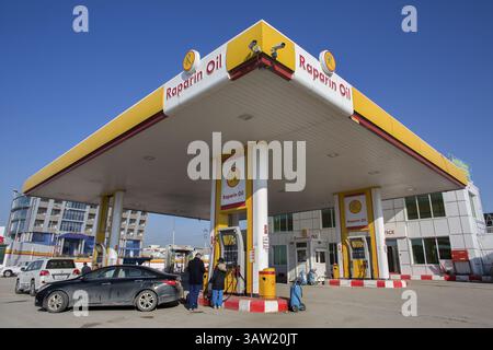 Februar 2016 – Erbil, Irak – Tankstelle im Nordirak (Foto: © Ton Koene via ZUMA Wire) Stockfoto