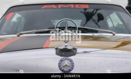 Mercedes-Benz emblem Stockfoto