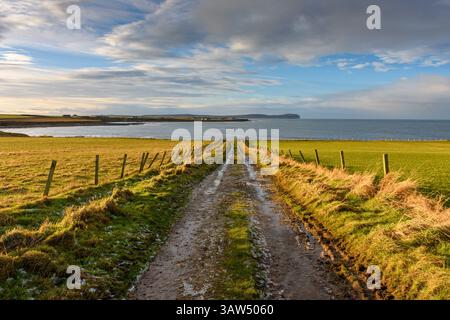 Dunnet Head aus Long Goe, in der Nähe des Dorfes Mey, Caithness, Schottland, Großbritannien Stockfoto