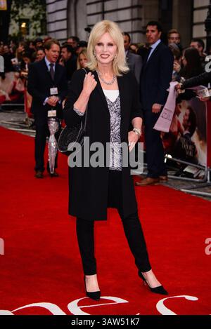 25. Mai 2016 – London, England – Joanna Lumley besuchte die britische Premiere von „Me Before You“ auf der Curzon Mayfair am 25. Mai 2016 in London, England (Credit Image: © Famous/Ace Pictures via ZUMA Press) Stockfoto