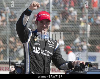 April 2016 - Long Beach, Kalifornien, USA S - Simon Pagenaud #22 aus Frankreich feiert nach dem 41. Toyota Grand Prix von Long Beach in den Straßen von Long Beach, Kalifornien, am Sonntag, den 19. April 2015. (Bild: © Prensa Internacional Via ZUMA Wire) Stockfoto