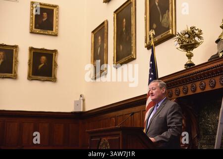 Juni 2016: Philadelphia, Pennsylvania, USA S - Beginn des Philadelphia International Cycling Classic Bike Rennwochenendes 2016 spricht Bürgermeister JIM KENNEY während einer Pressekonferenz am 3. Juni 2016 in CityHall, Philadelphia Pennsylvania. Profi-Radfahrer treten 118 am Sonntag, den 5. Juni 2016, auf einer 73 km langen Strecke für die UCI Women's World Tour und 110 178 km für die UCI 1,1 Men's America Tour während der Philadelphia Cycling Classic an. (Bild: © Bastiaan Slabbers via ZUMA Wire) Stockfoto