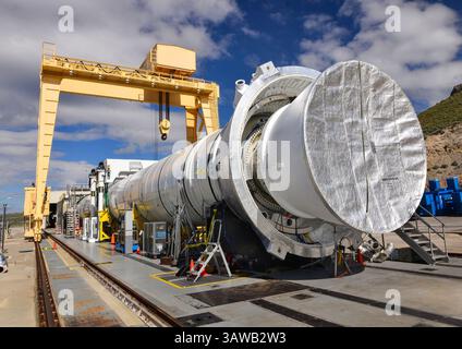 25. Juni 2016 - Promontory, Utah, USA - Eine Testversion des Boosters für die neue NASA-Rakete, das Space Launch System, wird für den zweiten von zwei Qualifikationsbodentests am Dienstag, den 28. Juni in der Testanlage des Hauptauftragnehmers Orbital ATK in Utah starten. Der Test wird der NASA wichtige Daten liefern, um die Qualifikation für den Flug mit dem Orion-Raumschiff zu unterstützen, um die menschliche Erkundung zu Zielen im Weltraum, einschließlich unserer Reise zum Mars, zu erreichen. (Kreditbild: © Orbital ATK/NASA/ZUMAPRESS.com) Stockfoto