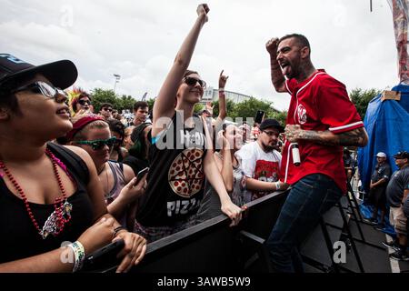 Juni 2016 – San Antonio, Texas, USA – Annehmen We Survive Performing at Warped Tour 2016 in San Antonio, Texas am 25. Juni 2016 (Foto: © Michael Mullenix via ZUMA Wire) Stockfoto