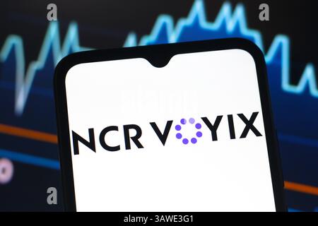 Kanada. April 2025. In dieser Abbildung wird das Logo der NCR Voyix Corporation auf einem Smartphone-Bildschirm angezeigt. (Credit Image: © Thomas Fuller/SOPA Images via ZUMA Press Wire) NUR REDAKTIONELLE VERWENDUNG! Nicht für kommerzielle ZWECKE! Stockfoto
