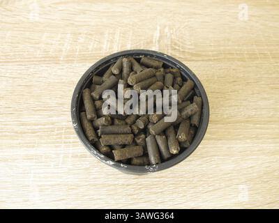 Pferdemist-Pellets zur Dngung von Pflanzen Stockfotografie - Alamy