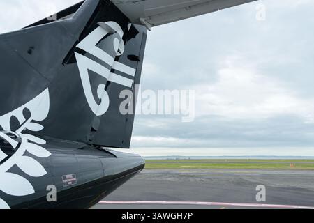 Auckland, Neuseeland – 09. Oktober 2020: Tail of Air New Zealand ZK-MVI ATR 72-600. Auckland International Airport. Stockfoto
