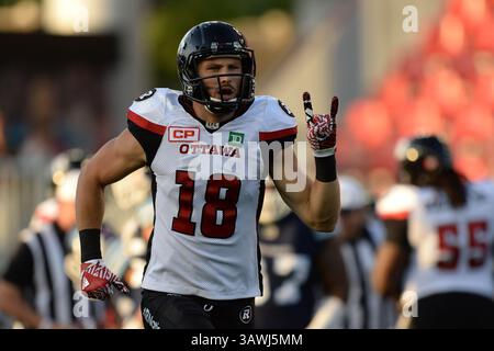13. Juli 2016: Alex Pierzchalski (18) signalisiert seinen Teamkollegen während des CFL-Spiels zwischen Toronto Argonauts und Ottawa Redblacks, das am 13. Juli 2016 auf dem BMO Field in Toronto, Kanada stattfand. Julian Avram/Cal Sport Media (Kreditbild: © Julian Avram/CSM via ZUMA Wire) Stockfoto