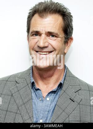 14. Januar 2010 – Hollywood, Kalifornien, USA – Schauspieler Mel Gibson des Films „Edge of Darkness“ in Los Angeles, KALIFORNIEN am 14. Januar 2010 (Foto: © Armando Gallo/ZUMA Studio) Stockfoto