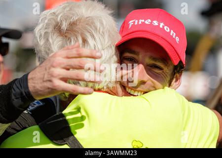 31. Juli 2016 – Lexington, Ohio, USA – SIMON Penske Fahrer (22) feiert nach dem Sieg des Honda Indy 200 in Mid-Ohio. (Bild: © Adam Lacy via ZUMA Wire) Stockfoto