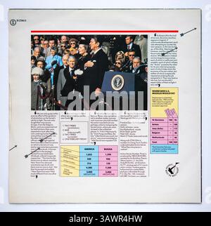 Die Rückseite der 12-Zoll-Single-Version von Two Tribes von Frankie Goes To Hollywood, die 1984 veröffentlicht wurde Stockfoto