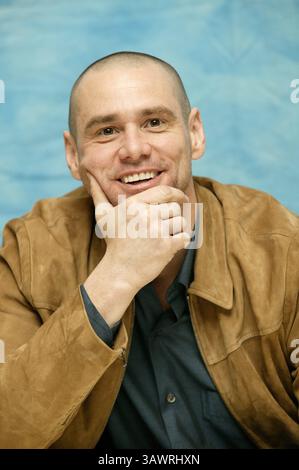 6. März 2004 – Hollywood, Kalifornien, USA – JIM CARREY wirbt bei The Four für „Eternal Sunshine of the Spotless Mind“. Season Hotel in Beverly Hills. (Bild: © Armando Gallo/ZUMA Studio) Stockfoto