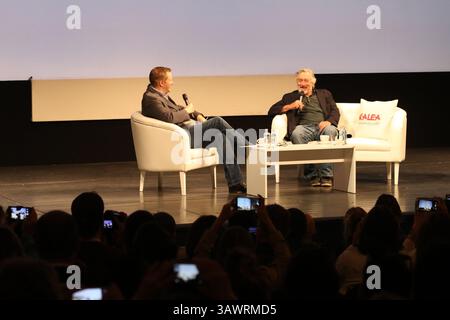 13. August 2016: Sarajevo, Bosna i HercegHerzegovina: ROBERT DE NIRO, US-amerikanischer Schauspieler, Regisseur, Produzent und zweifacher Oscar-Gewinner, spricht auf einem Sarajevo Film Festival-Event namens „Coffee with“. Sarajevos Filmfestival ist das größte in Südosteuropa und wurde 1995 während der Belagerung von Sarajevo gegründet. (Bild: © Armin Durgut via ZUMA Wire) Stockfoto