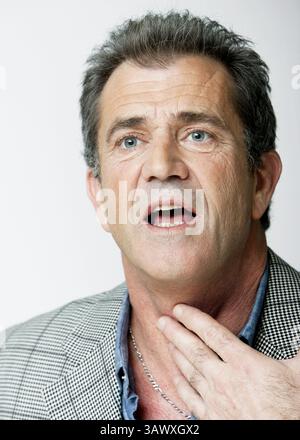 14. Januar 2010 – Hollywood, Kalifornien, USA – Schauspieler Mel Gibson des Films „Edge of Darkness“ in Los Angeles, KALIFORNIEN am 14. Januar 2010 (Foto: © Armando Gallo/ZUMA Studio) Stockfoto