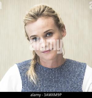 15. August 2013 - Hollywood, Kalifornien, USA - BEVERLY HILLS, CA - 15. AUGUST: Porträt von Diane Kruger, die am 15. August 2013 im Beverly Hilton Hotel in Beverly Hills, Kalifornien, für die „Brücke“ werben. (Bild: © Armando Gallo/ZUMA Studio) Stockfoto