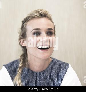 15. August 2013 - Hollywood, Kalifornien, USA - BEVERLY HILLS, CA - 15. AUGUST: Porträt von Diane Kruger, die am 15. August 2013 im Beverly Hilton Hotel in Beverly Hills, Kalifornien, für die „Brücke“ werben. (Bild: © Armando Gallo/ZUMA Studio) Stockfoto