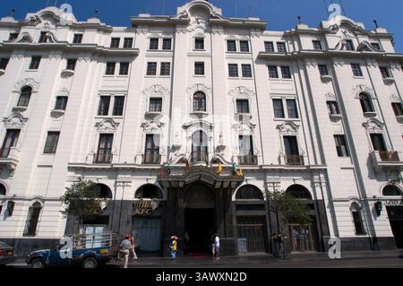 März 2016 - Lima, Peru - Klassisches KFC-Restaurant am Plaza San Martin Square, Lima, Peru. (Kreditbild: © Sergi Reboredo/ZUMA Wire) Stockfoto