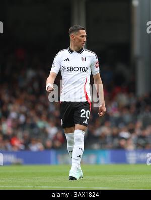 London, Großbritannien. April 2025. Craven Cottage, 20. April 2025: SASA Lukic of Fulham während des Premier League-Spiels zwischen Fulham und Chelsea am 20. April 2025 im Craven Cottage in London. (Pedro Soares/SPP) Credit: SPP Sport Press Photo. /Alamy Live News Stockfoto