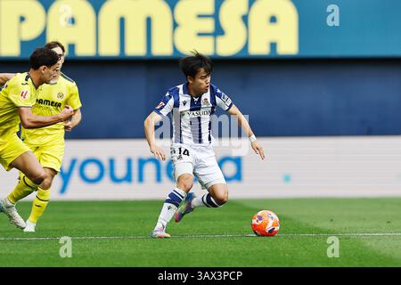 Vila-Real, Spanien. April 2025. Takefusa Kubo (Sociedad) Fußball/Fußball : spanisches Spiel "LaLiga EA Sports" zwischen Villarreal CF 2-2 Real Sociedad im Estadio de la Ceramica in Vila-Real, Spanien . Quelle: Mutsu Kawamori/AFLO/Alamy Live News Stockfoto