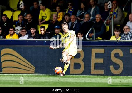 Vila-Real, Spanien. April 2025. Kiko Femenia (Villarreal) Fußball/Fußball : spanisches Spiel "LaLiga EA Sports" zwischen Villarreal CF 2-2 Real Sociedad im Estadio de la Ceramica in Vila-Real, Spanien. Quelle: Mutsu Kawamori/AFLO/Alamy Live News Stockfoto