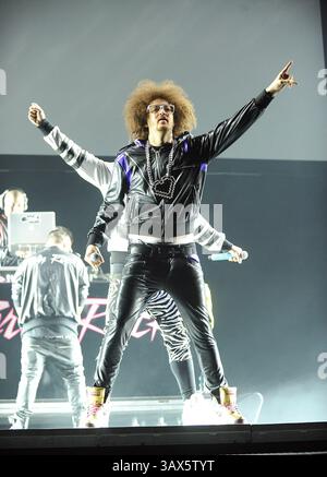 19. Februar 2010: Raleigh, North Carolina; USA: Rap-Künstler REDFOO aka Stefan Gordy von der Band LMFAO tritt live auf, während ihre Tour 2010 einen Halt im RBC Center in Raleigh macht. Copyright 2010 Jason Moore. (Bild: © Jason Moore/ZUMApress.com) Stockfoto