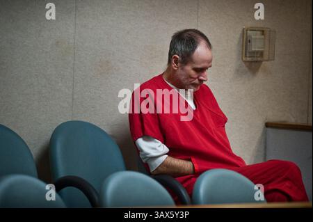 26. Februar 2010 - Placerville, Kalifornien, USA - Phillip Garrido hört zu, wie Anwälte vor Gericht streiten, um ihm und Nancy Garrido zu erlauben, sich im Gefängnis zu treffen. Februar 2010 (Foto: © Sacramento Bee/ZUMApress.com) Stockfoto