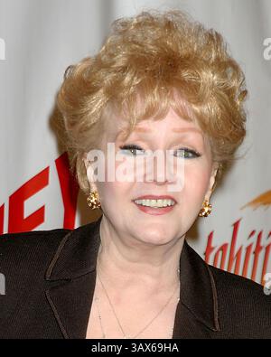 18. Januar 2007 - Los Angeles, CA, USA - Debbie Reynolds. „Funny Money“ Premiere. Los Angeles, CA. 18. Januar 2007,2007 Kathy Hutchins / Hutchins Foto. (Foto: © Kathy Hutchins/Newscom via ZUMA Press) Stockfoto