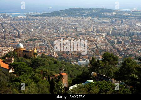 Dezember 2016 - Barcelona, Spanien - Blick und Skyline von Barcelona vom Tibidabo. (Bild: © Sergi Reboredo via ZUMA Wire) Stockfoto