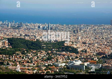 Dezember 2016 - Barcelona, Spanien - Blick und Skyline von Barcelona vom Tibidabo. (Bild: © Sergi Reboredo via ZUMA Wire) Stockfoto