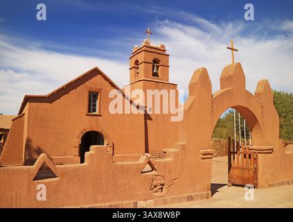 Kirche San Pedro de Atacama, die zweitälteste Kirche Chiles in der Provinz El Loa im Norden Chiles Stockfoto