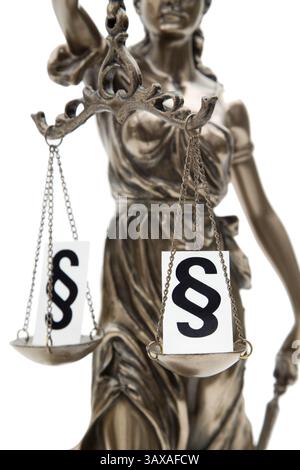 Justizfigur mit Absatzmarke - veröffentlicht auf weiß Stockfoto