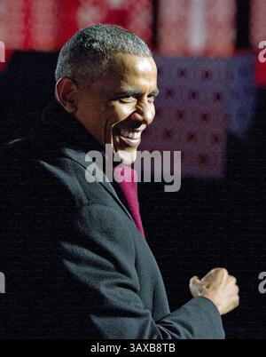 Dezember 2016 - Washington, District of Columbia, Vereinigte Staaten von Amerika - US-Präsident Barack Obama nimmt am Donnerstag, 1. Dezember 2016 an der National Christmas Tree Lighting on the Ellipse in Washington, DC Teil. Credit: Ron Sachs / Pool via CNP (Credit Image: © Ron Sachs/CNP via ZUMA Wire) Stockfoto