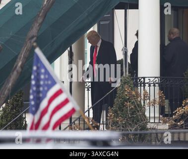 20. Januar 2017: Washington, District of Columbia, Vereinigte Staaten von Amerika – der designierte Präsident der Vereinigten Staaten Donald J. Trump verlässt Blair House in Washington, DC, um an einem Gottesdienst in der St. John's Episcopal Church in Washington, DC teilzunehmen, bevor er am 20. Januar 2017 als 45. Präsident der Vereinigten Staaten eingeweiht wird. . Kredit: Chris Kleponis/Pool über CNP (Kredit-Bild: © Chris Kleponis/CNP via ZUMA Wire) Stockfoto