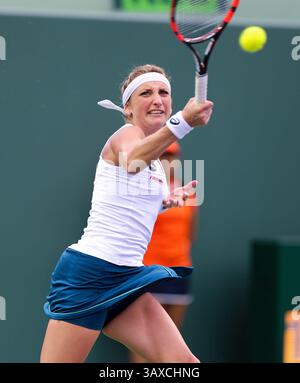 29. März 2016: Timea Bacsinszky aus der Schweiz, im Kampf gegen Simona Halep aus Rumänien, während eines Viertelfinalspiels bei den Miami Open, das vom internationalen Tennisturnier Itau im Crandon Park Tennis Center in Key Biscayne, Florida, USA präsentiert wurde. Mario Houben/CSM(Kreditbild: &Copy; Mario Houben/CSM via ZUMA Wire) Stockfoto