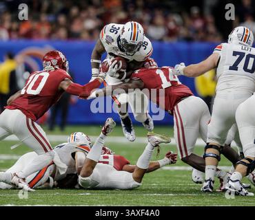 Januar 2017 New Orleans, LA USA: Auburn Running Back Kamryn Pettway (36) Spielstatistik 24 Carrier für 103 Yards während des NCAA Allstate Sugar Bowl Fußballspiels zwischen Auburn Tigers und den Oklahoma Sooners 19-35 verloren im Mercedes-Benz Superdome New Orleans, LA. Thurman James/CSM(Credit Image: &Copy; Thurman James/CSM via ZUMA Wire) Stockfoto
