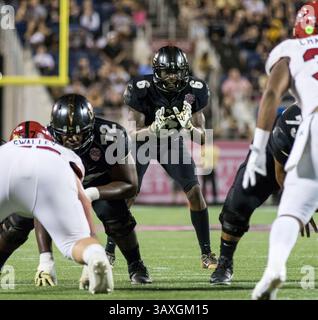 17. Dezember 2016: Arkansas State Red Wolves Running Back Warren Wand (6) ruft Signale im 3. Quartal des Spiels zwischen den Arkansas State Red Wolves und den Central Florida Knights im AutoNation Cure Bowl 2016 im Camping World Stadium in Orlando, Florida. Del Mecum/CSM (Kreditbild: &Copy; Del Mecum/CSM via ZUMA Wire) Stockfoto