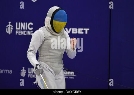 Kiew, Ukraine. April 2025. Kiew, Ukraine 19. April 2025 Olga Sopit während der ukrainischen Fechten Meisterschaft 2025 in Kiew, Ukraine (KUBANOV PAVLO UKR/SPP) Credit: SPP Sport Press Photo. /Alamy Live News Stockfoto