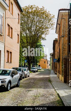 Die engen Gassen der Stadt Ferrara (Emilia Romagna, Italien) Stockfoto