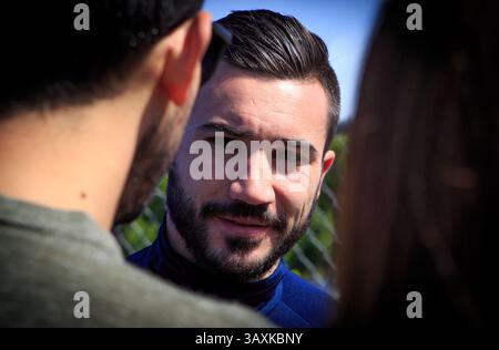 24. Februar 2017: Carson, Kalifornien, USA – der neu erworbene französische Fußballspieler Romain Alessandrini wird vorgestellt. (Bild: © Michael Janosz/isiphotos.com/ZUMA Wire) Stockfoto