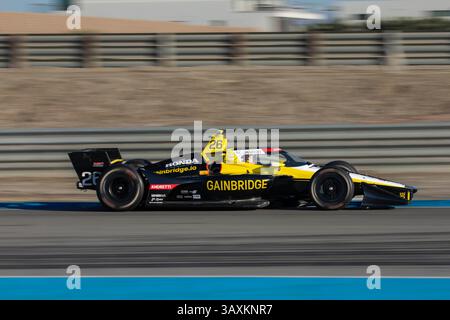 Der Fahrer DER NTT INDYCAR-SERIE, COLTON HERTA (26) (USA) aus Valencia, KALIFORNIEN, fährt während des Thermal Club INDYCAR Grand Prix im Thermal Club in Thermal CA durch die Kurven. Stockfoto