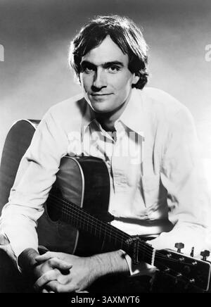 James Taylor. Porträt des amerikanischen Sängers/Songwriters James Vernon Taylor (* 1948), Werbefoto, 1977 Stockfoto